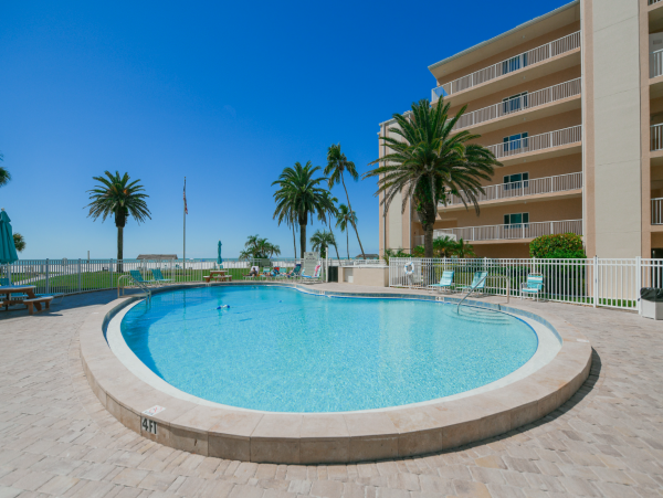Siesta Key Vacation Condo Sleeps Six Guests.